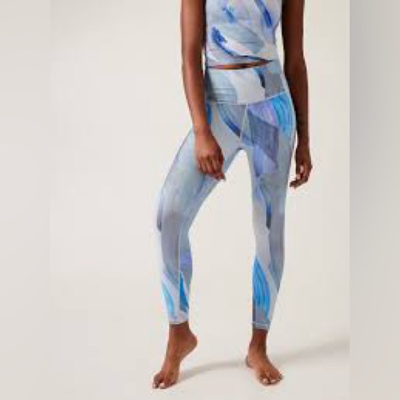 Athleta Pants - Athleta Women's Elation 7/8 Tight NWT Size Medium Color Vibrance Snowfall Blue